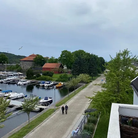 Apartment Takvaning Pa Strandpromenaden Med Havsutsikt *